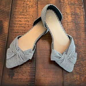 Restricted Twist Bow Flats